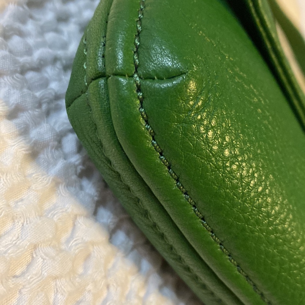 Final sale🔥NWOT Michael Kors Genuine Leather Pushlock Baguette Shoulder Bag - Picture 5 of 9